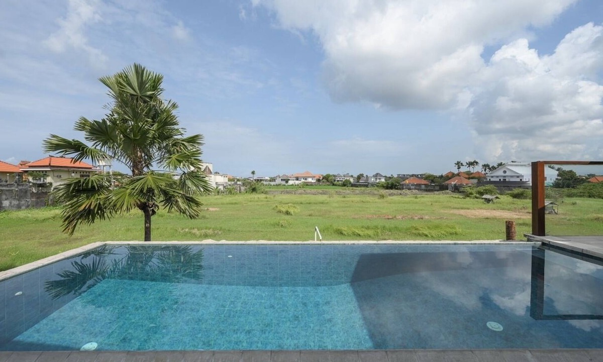Batubelig Villa | 2 Bedroom Villa in Central Seminyak/Batu Belig