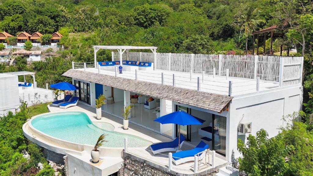 Penida Island Villa | 2BR Ocean View, Infinity Pool, Greek Style, Villa Kerylos