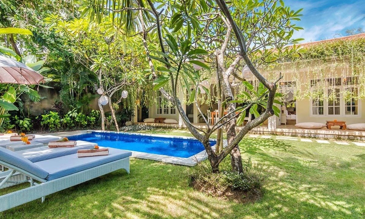 Central Seminyak Villa | 2BR Sunny Villa Seminyak Near Beach
