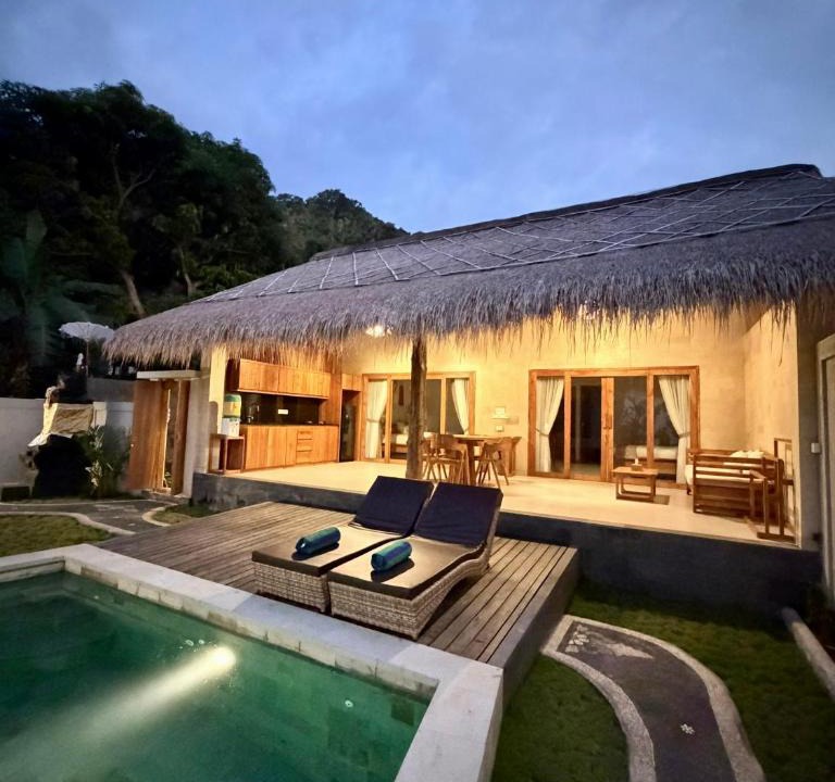 Amed Villa | Alone Villa