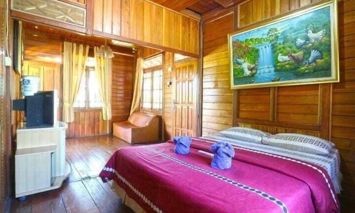 Cisarua Hotel | Aquarius Orange Hotel & Villa