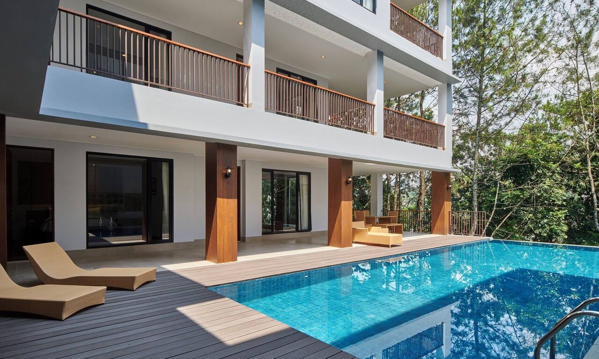 Bandung Villa | Atsuka Hill View 8BR Vila with Private Heated Pool
