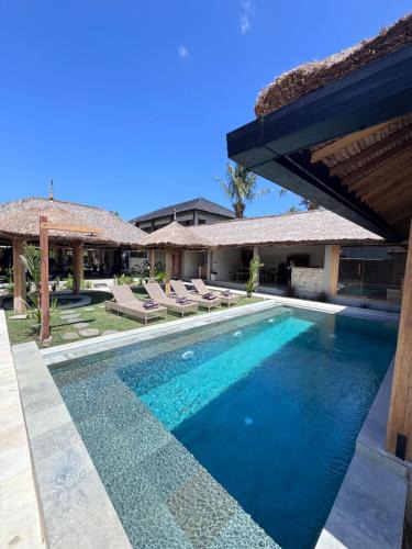 Sekongkang Resort | Baha Baha Villas Yoyos Beach West Sumbawa - Sk8, Gym, Sauna & Spas Hot & Cold, Full Bar & Restaurant