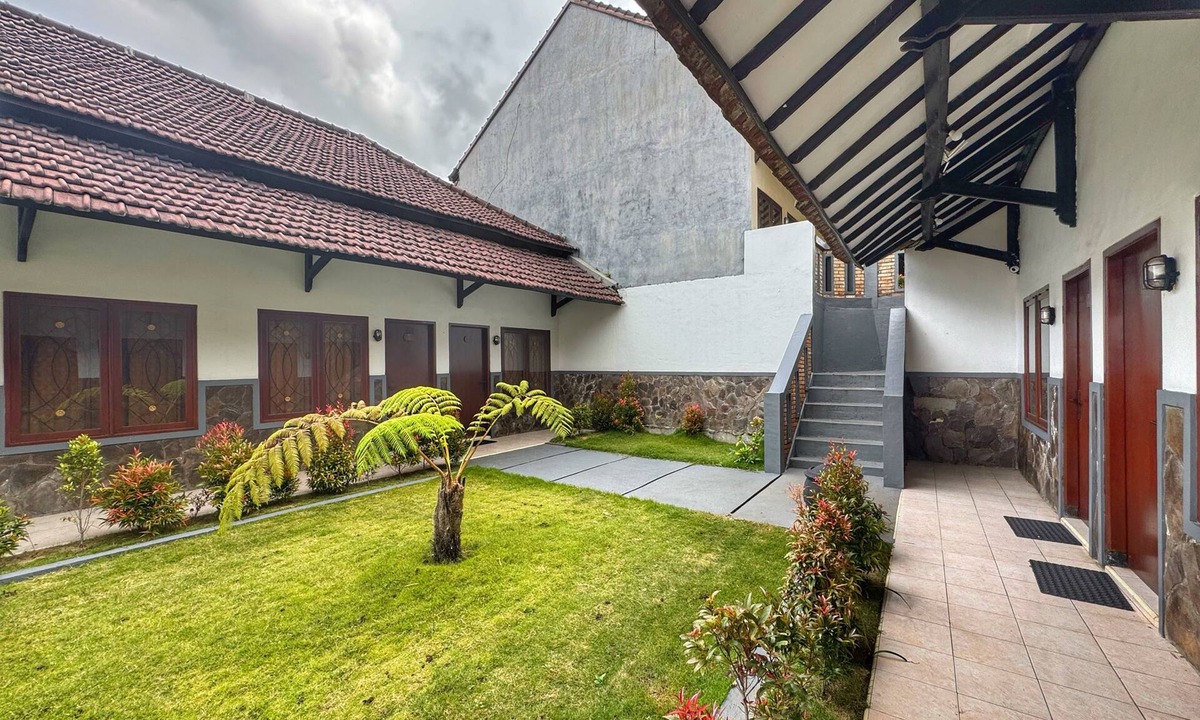 Ngadisari Hotel | Bawangan Express