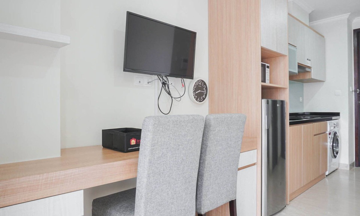 Cikini Apartment | Best Studio with Pool View at Menteng Park Apartment