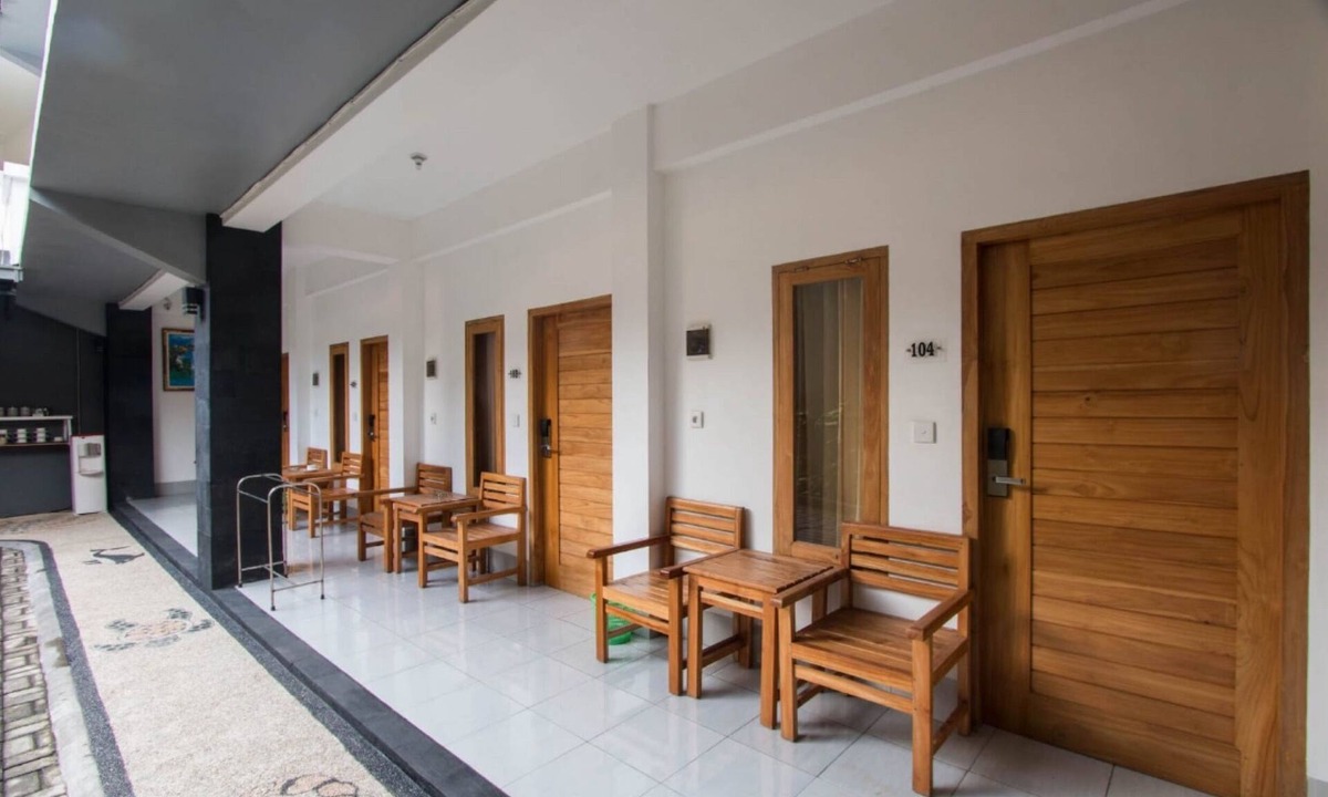 Senggigi House | Blue Coral Inn