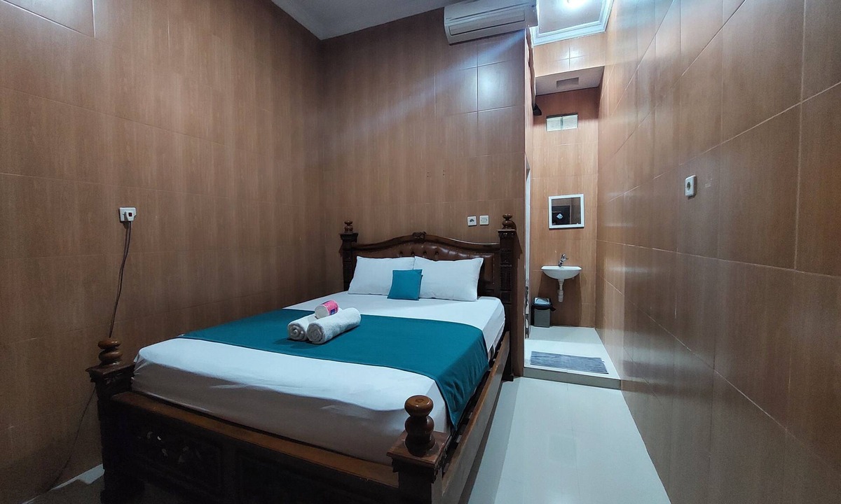Botoemadeg House | Bukit Sion Room & Tour