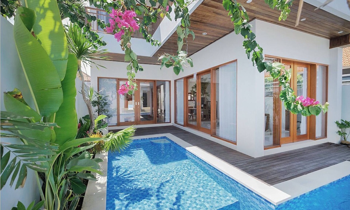 Batu Bolong Villa | Canggu Peaceful 3BR Villa with Pool, Walk to Cafés and 5 Mins to Beach