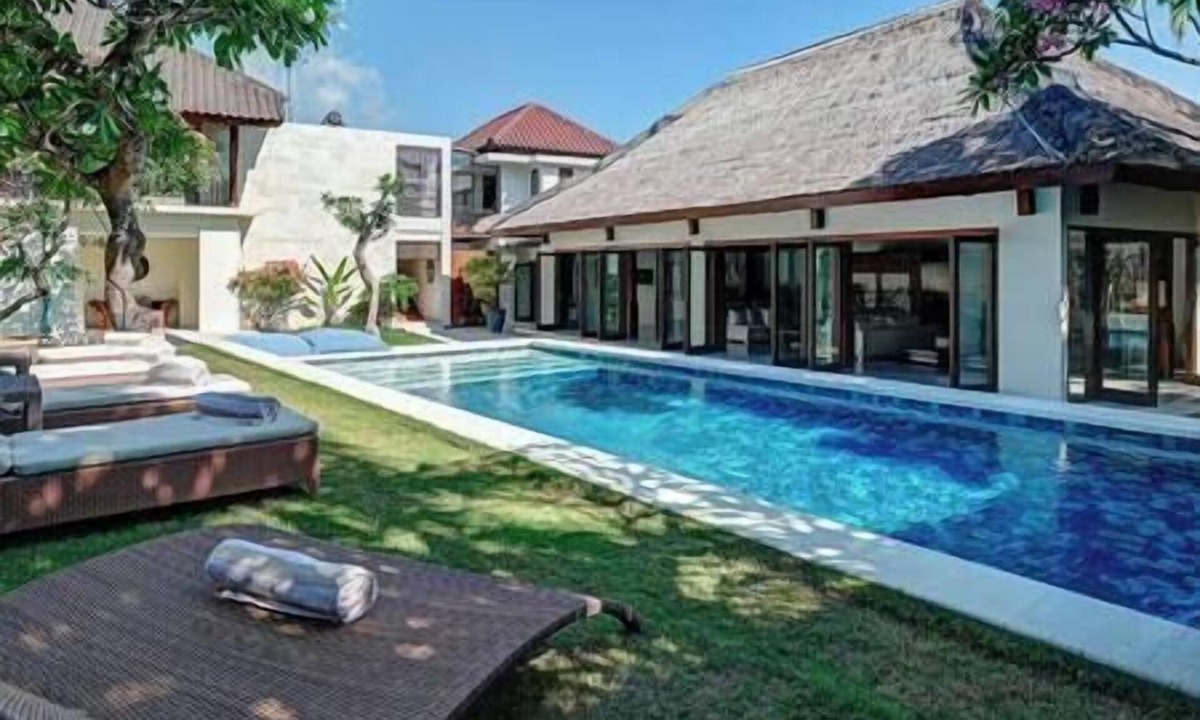 Laksmana Villa | Casa Evaliza | Serene 5BR Villa Seminyak