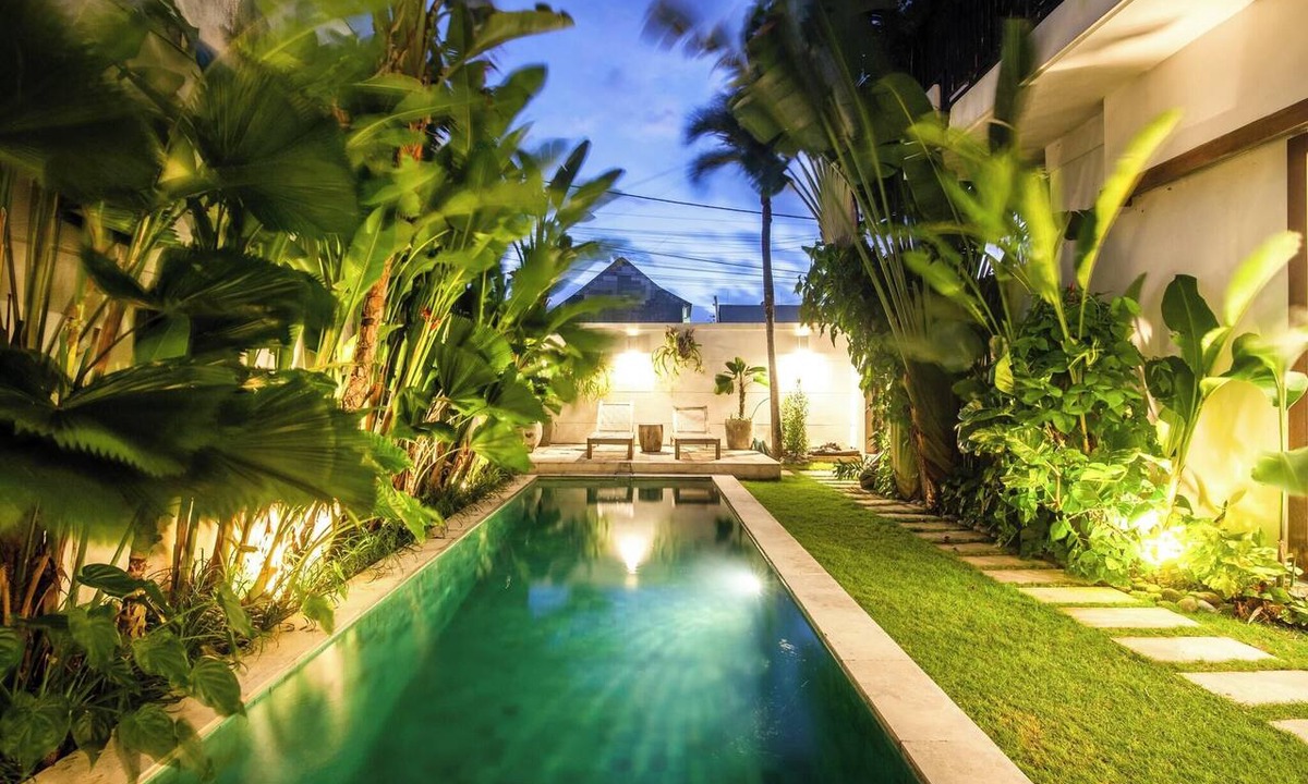 Berawa Villa | Chic 2BR Villas, Brawah, 300m to Coastal Bliss