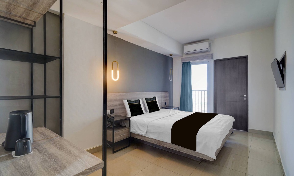 Bendungan Hilir Hotel | Collection O near Stadion Utama Gelora
