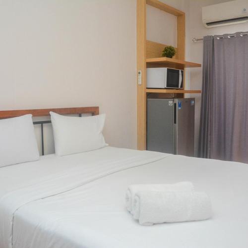 Depok Apartment | Comfy and Tidy Studio at Cinere Resort Apartment By Travelio