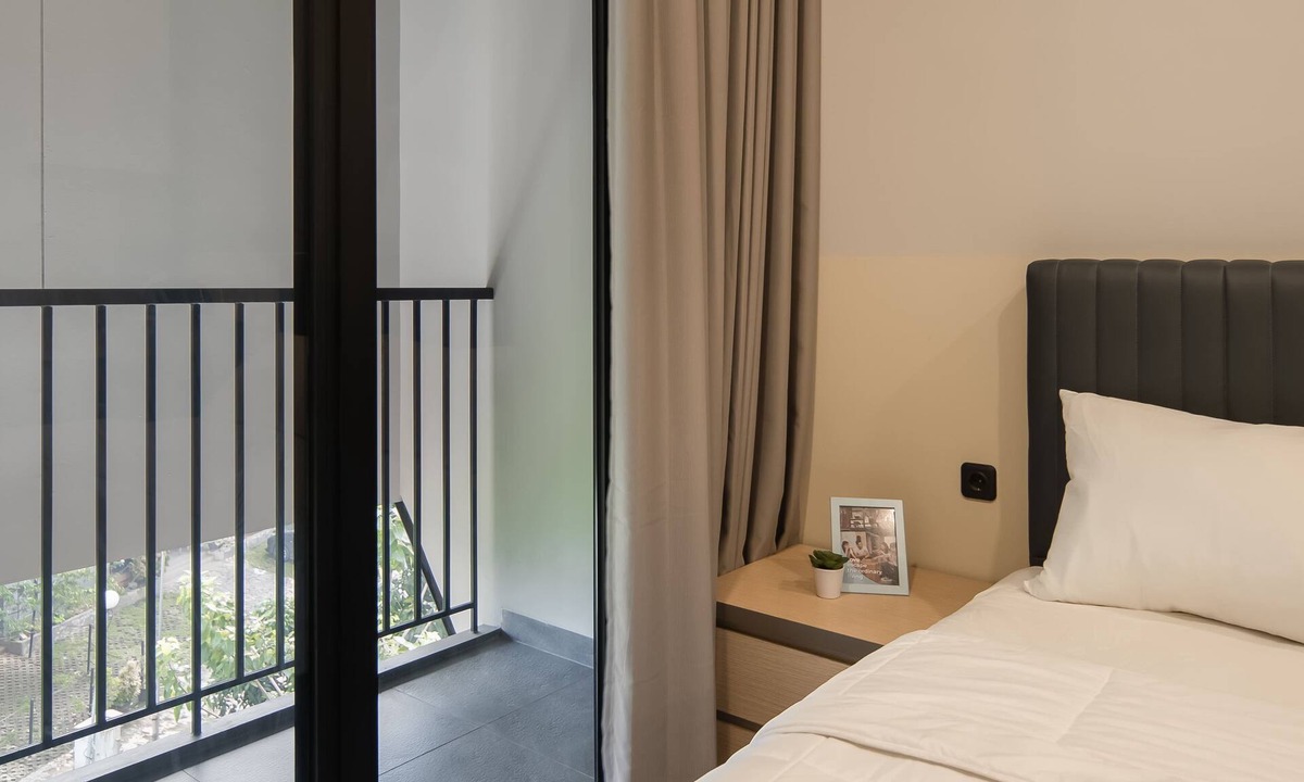 Binong Hotel | Cove Equatoria