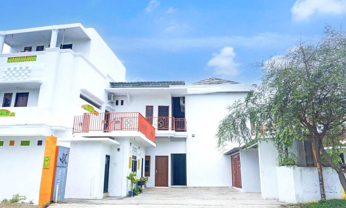 Bandar Lampung House | Cozy Double Escape W/Free WiFi and Parking