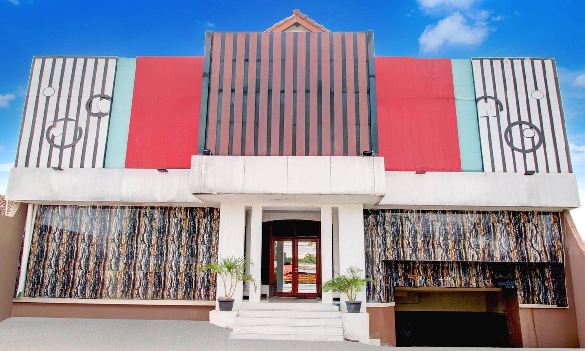 Depok House | Cozy Double Escape W/Free WiFi and Parking