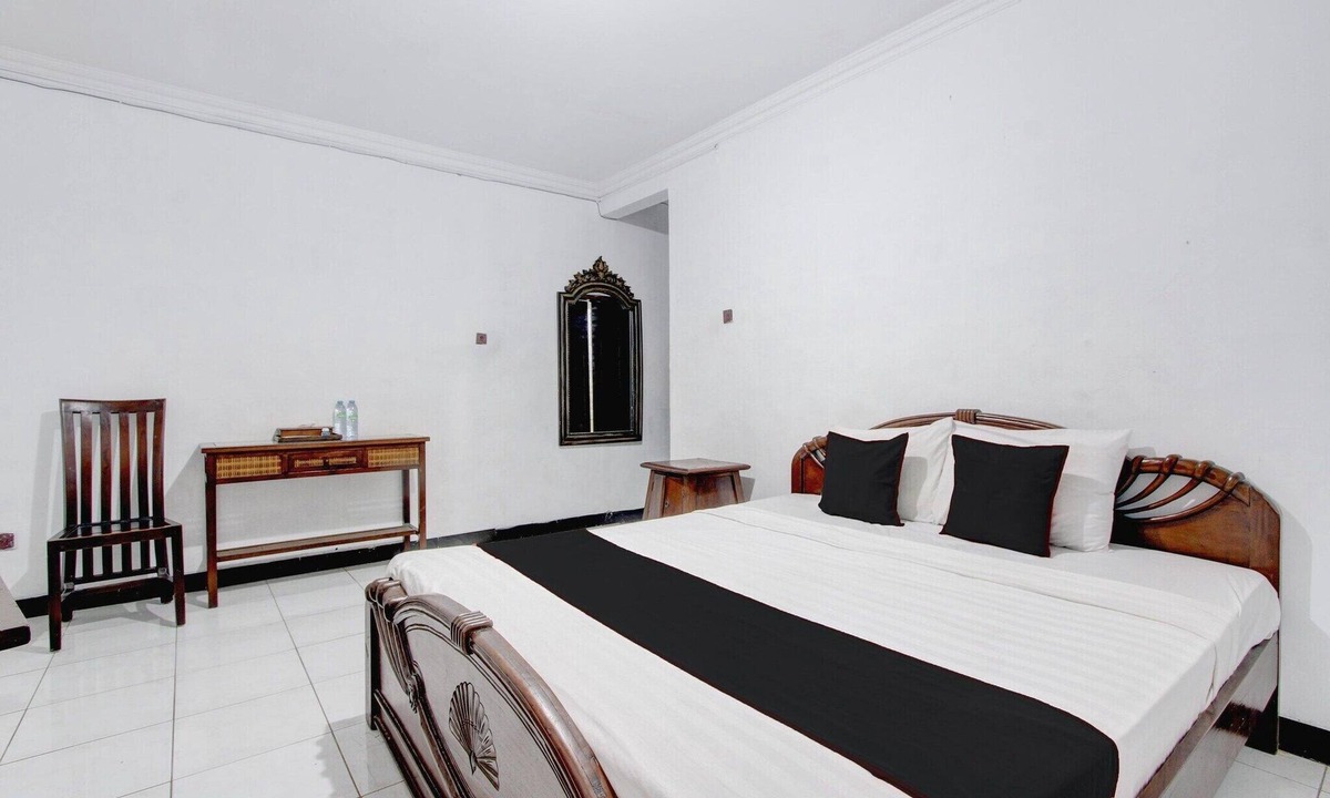 Yogyakarta House | Cozy Double Escape W/Free WiFi and Parking