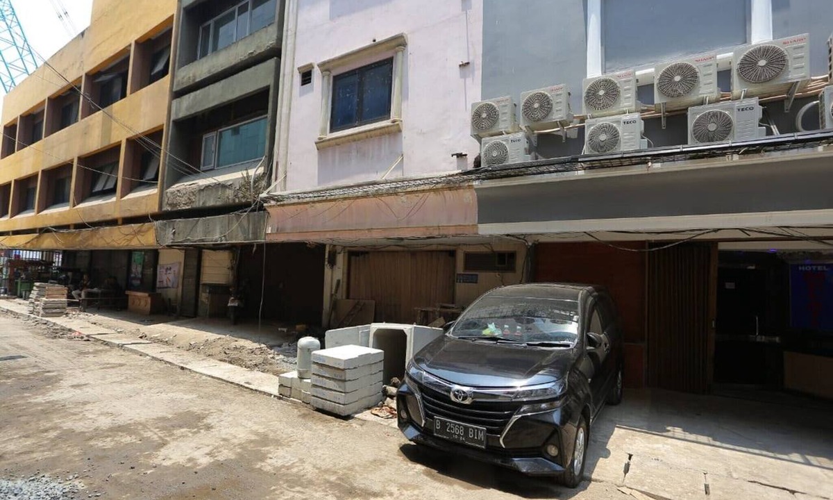 Old Jakarta House | Cozy Double Escape W/Free WiFi and Parking