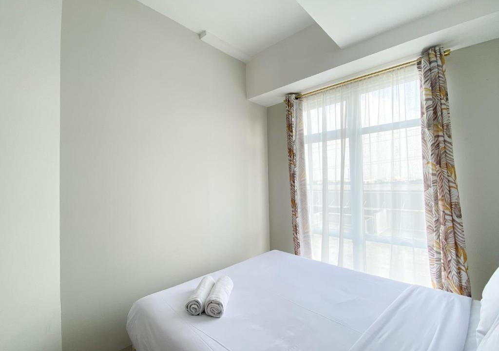 Cikarang Apartment | Cozy Stay 1BR at Vasanta Innopark Apartment By Travelio