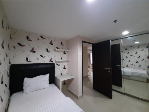Jatinegara Apartment | Cozy Tamansari Hive Cawang by Bonzela Property
