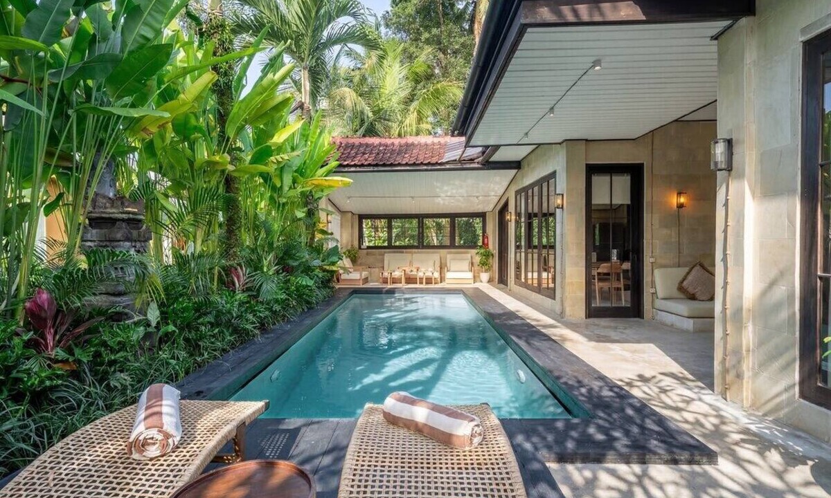 Melayang Villa | Cozy Ubud's 2BR Escape with Huge Pool & Patio