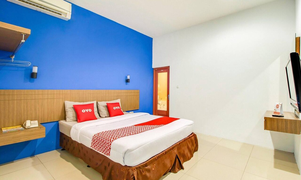 Bandung House | Deluxe Double near Paris Van Java