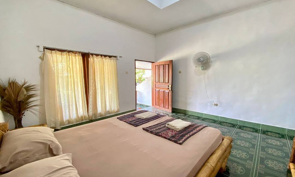 Gerupuk Bed & Breakfast | Duyung Rooms and Resto