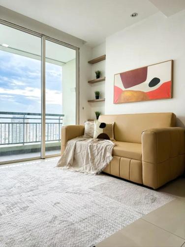 Penukal Abab Lematang Ilir Apartment | executive thamrin residence tanan abang central jakarta beside thamrin city mall and grand Indonesia 2 bedroom luxurious super comfortable best view spacious