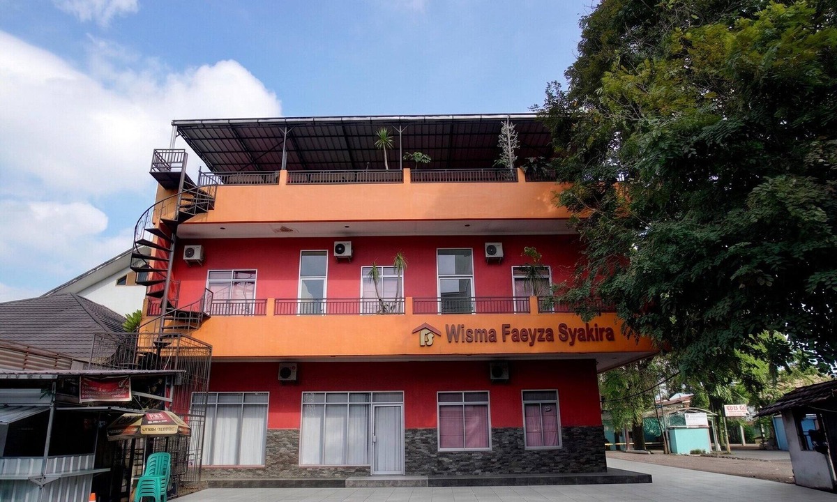 Palembang House | Faeyza Syakira Cozy Double