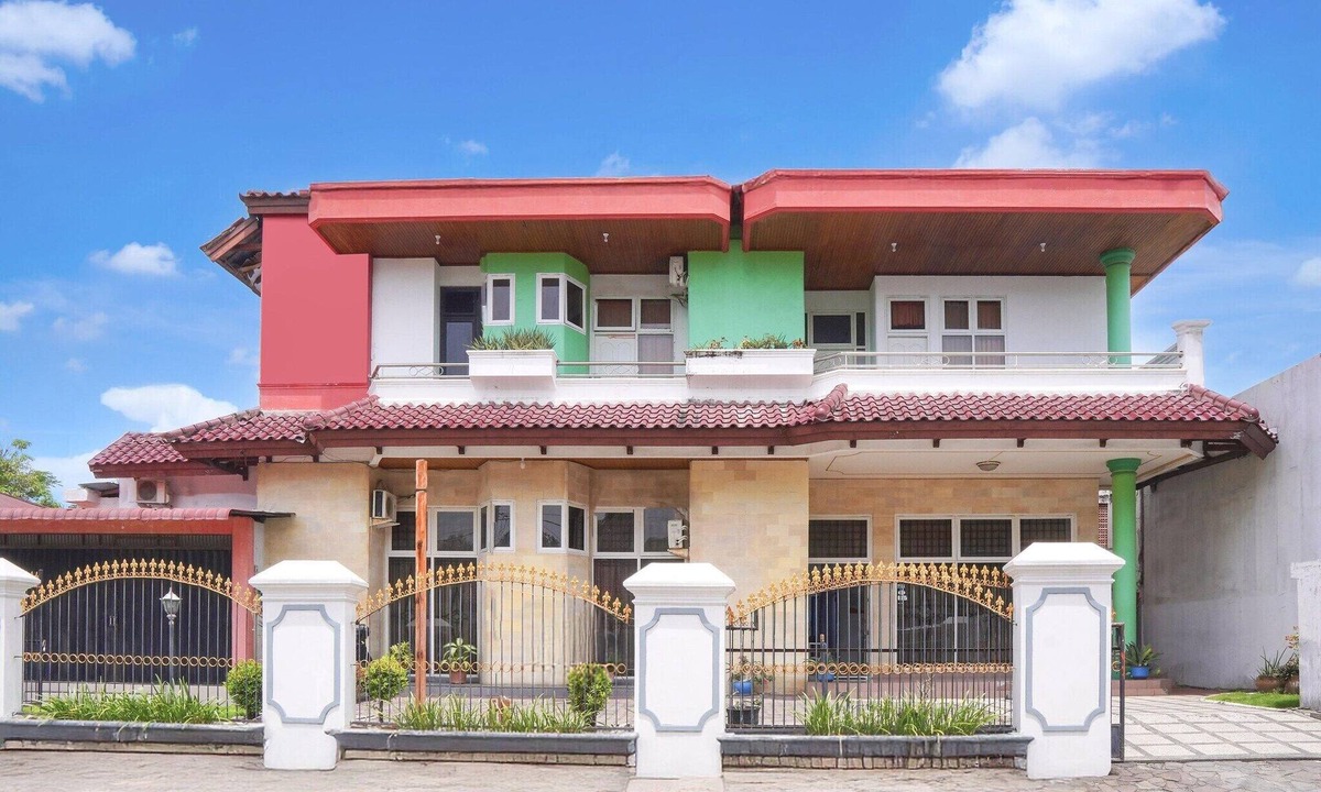 Padang House | Family Luxury Suite W/Free WiFi and Parking