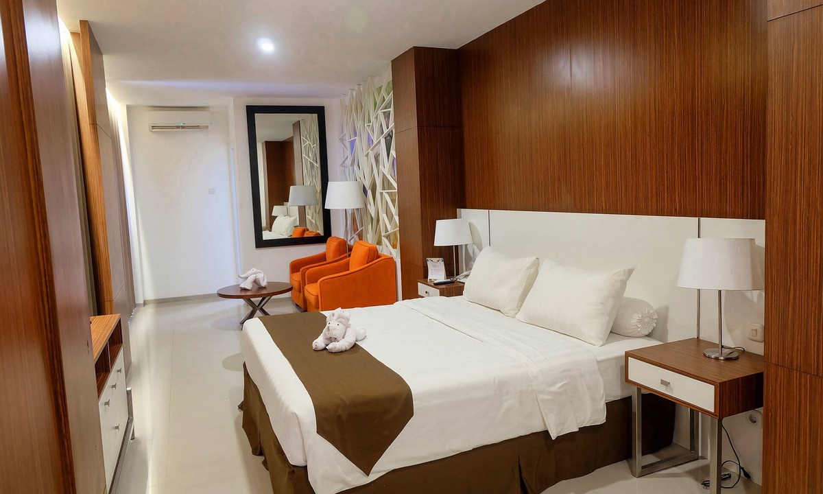 Pamekasan Hotel | Front One Hotel Pamekasan Madura