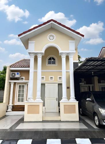 Surakarta House | Galareka House 1 - Full house with 3 BR in Mojosongo, Solo