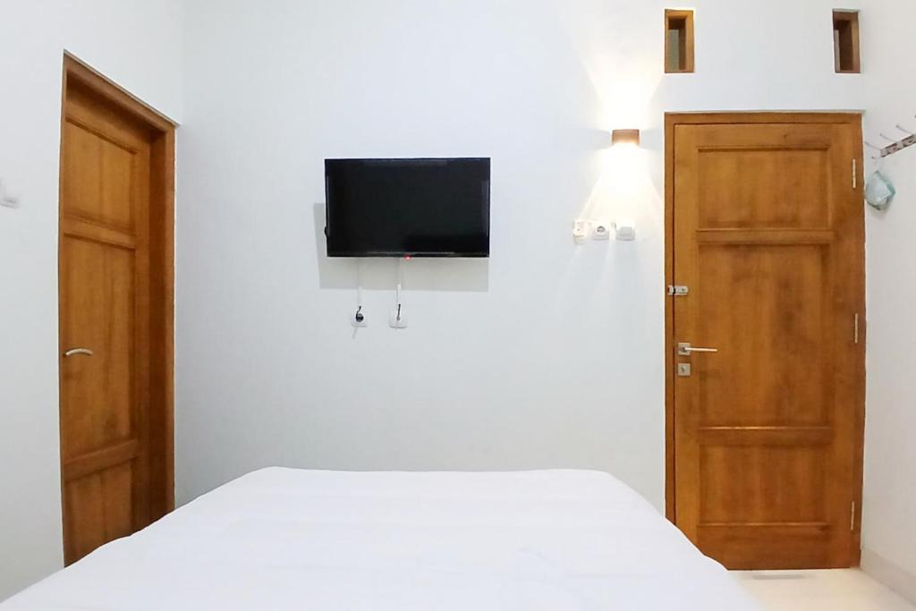Gedongkiwo Hotel | Graha Syariah Homestay Jogokariyan Mitra RedDoorz