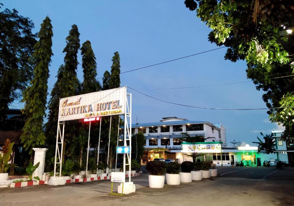 Pontianak Hotel | Grand Kartika Hotel