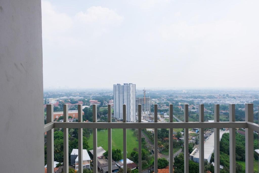 Ciputat Apartment | Highest Value Studio Room at Bintaro Icon Apartment By Travelio