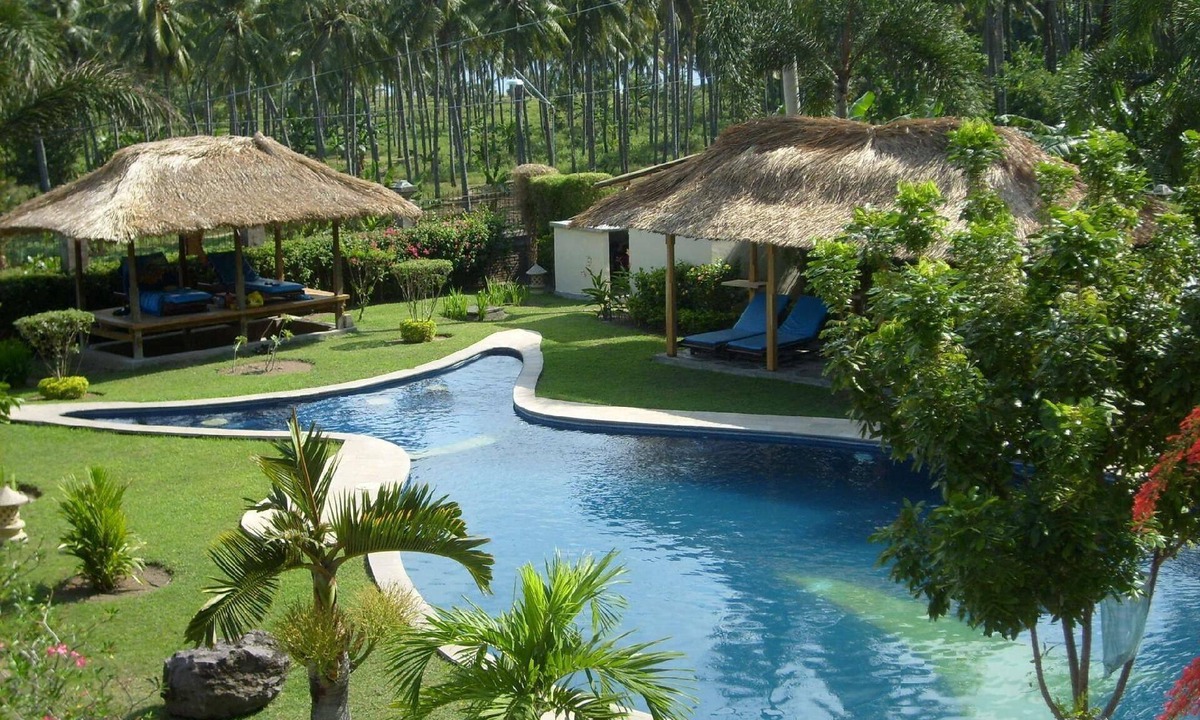 Senggigi House | Holiday house Pamenang for 1 - 8 persons with 4 bedrooms - Holiday house