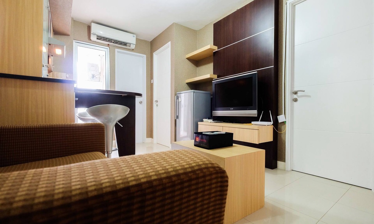 Jatinegara Apartment | Homely 2 Bedroom at Bassura City Apartment By Travelio