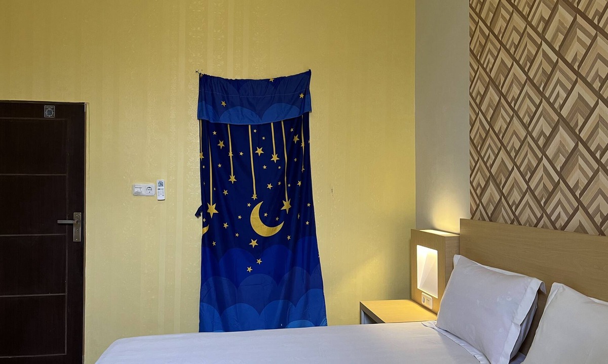 Makassar Hotel | Hotel O Batodupi Guesthouse Syariah Near Buttu Kasambi