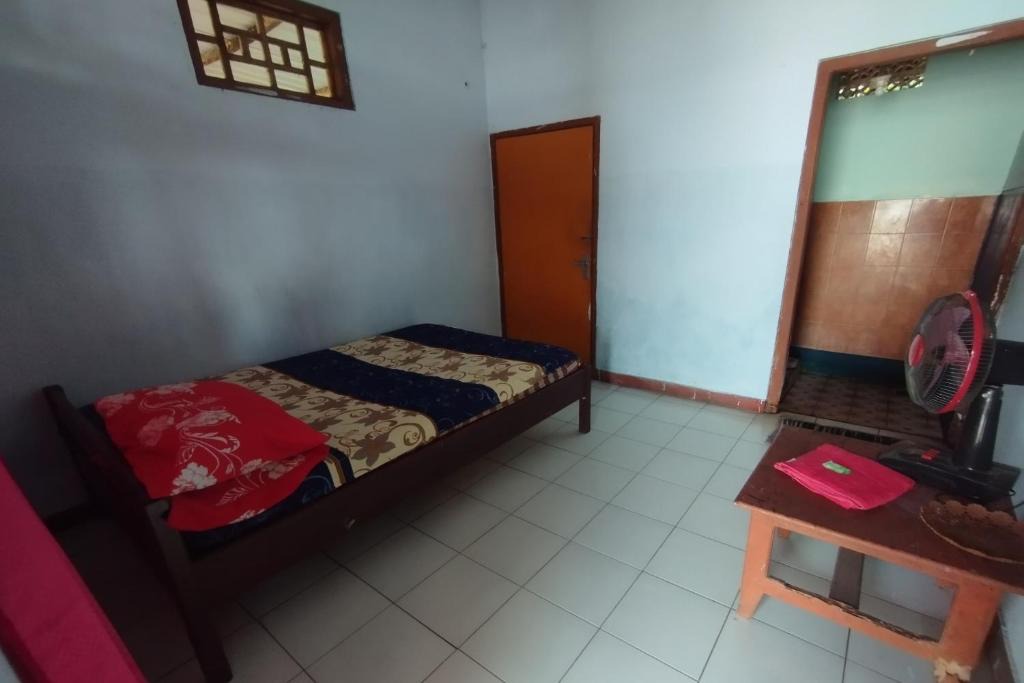 Kecamatan Montong Gading Hotel | Hotel O Dannis Homestay Near Musholla Al Istiqomah Terawangan