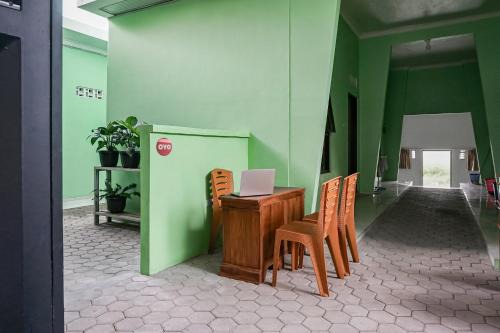 Rajabasa Hotel | Hotel O Guest House Riharti Syariah