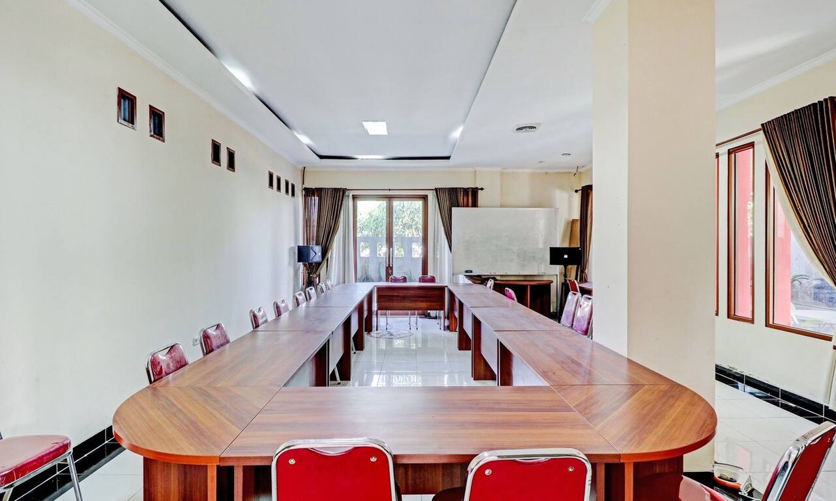 Wonosobo Hotel | Hotel O Harumi Family Homestay