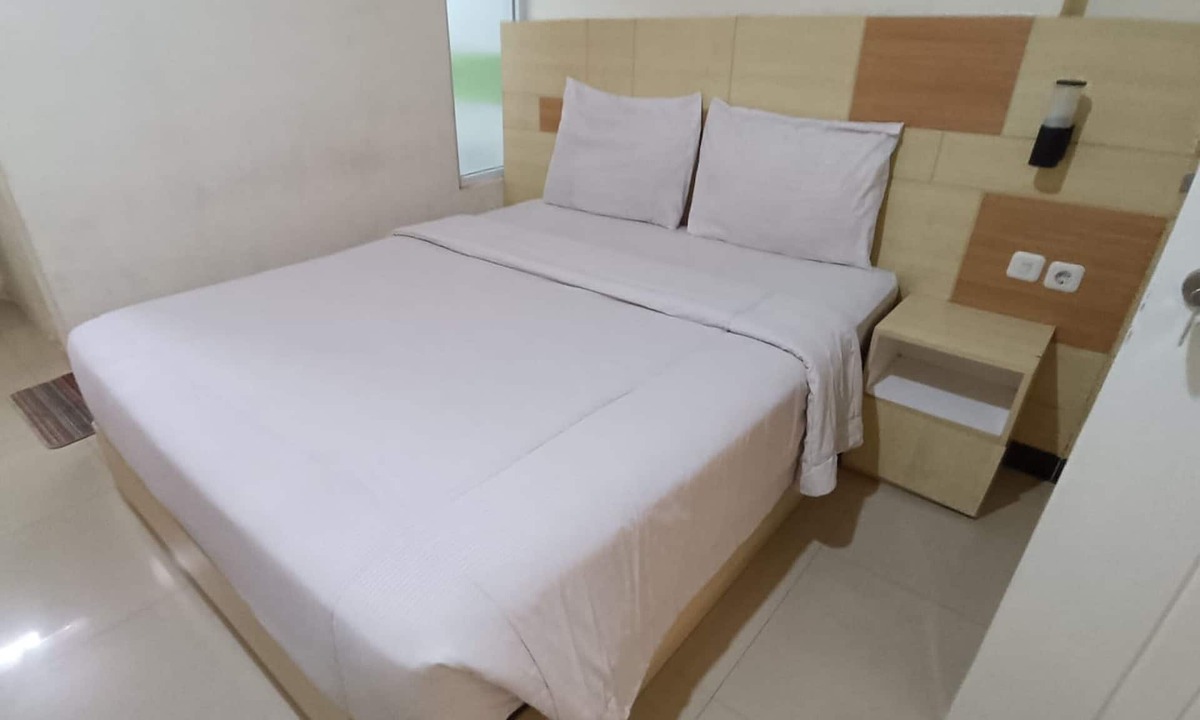 Solo City Centre Hotel | Hotel O near Pasar Gede Solo formerly In