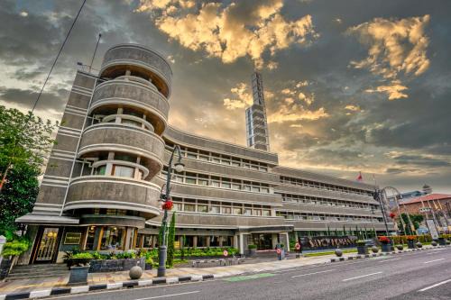 Astana Anyar Hotel | Hotel Savoy Homann