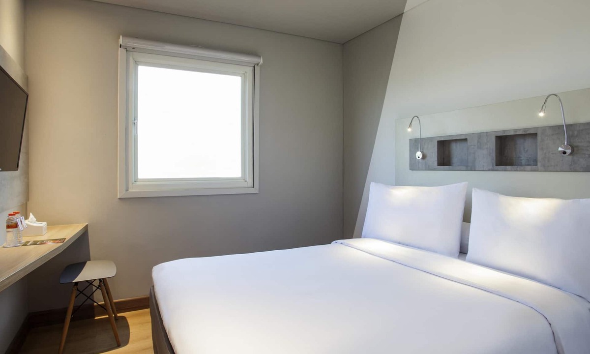 Darmo Hotel | ibis budget Surabaya Diponegoro