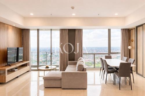 Tangerang Apartment | IZUMO 3 Br Apartment Hillcrest near Siloam Hospital
