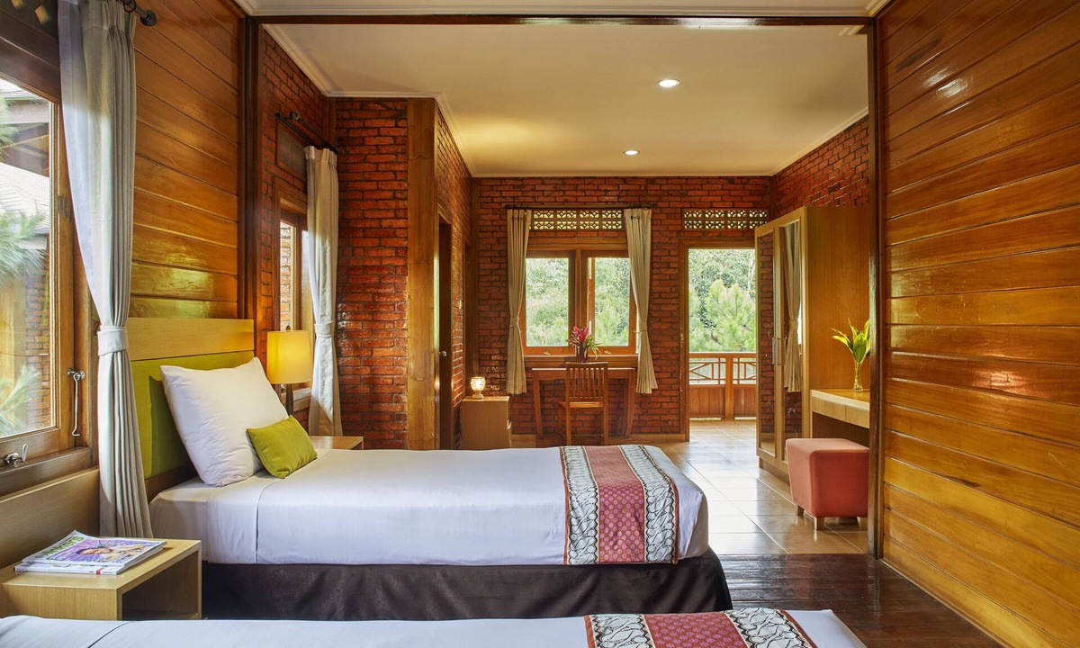 Jambu Luwuk Hotel | Jambuluwuk Convention Hall & Resort Puncak