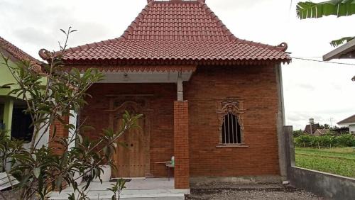 Prambanan House | Joglo Hexa