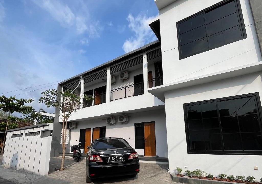 Sinduharjo Hotel | Kaira Room Guest House Syariah Mitra RedDoorz