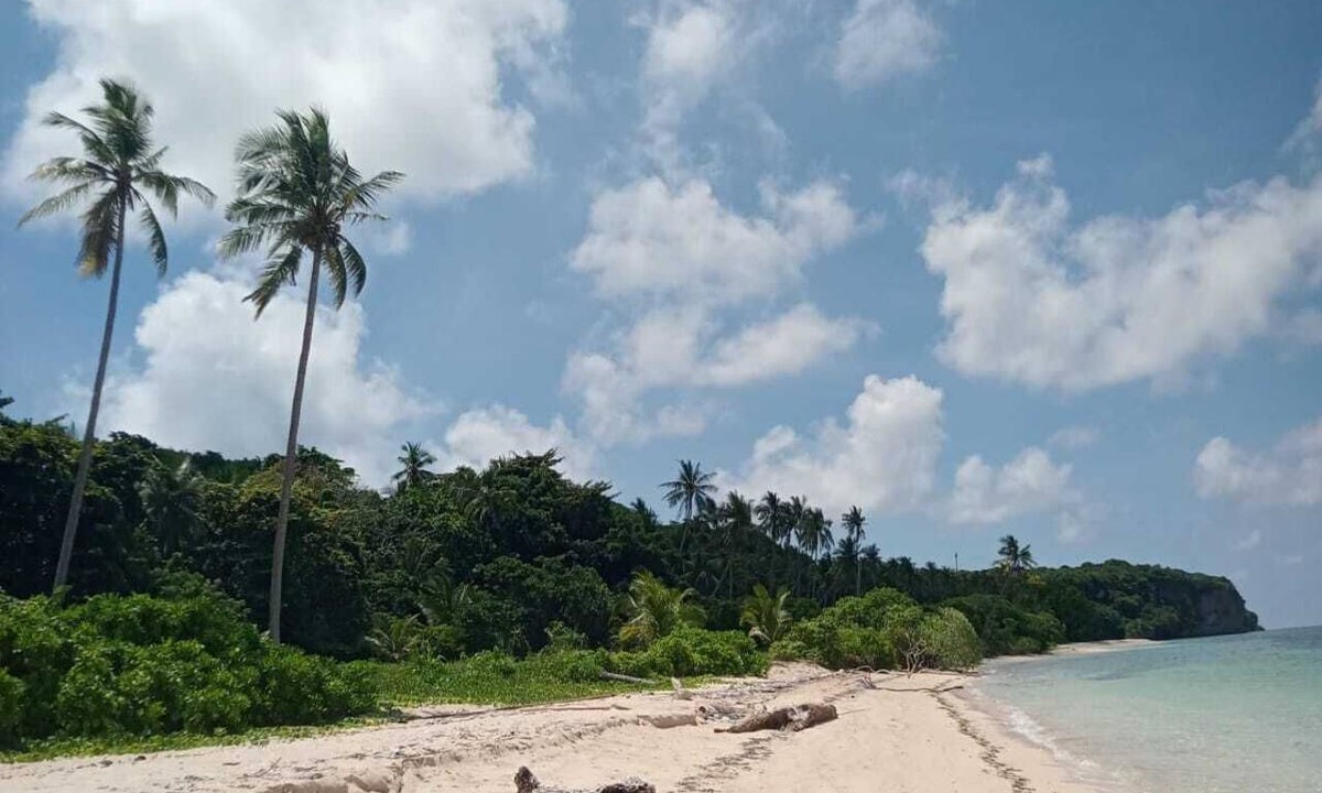 Tomia Island Cabin | Kampa Lodge