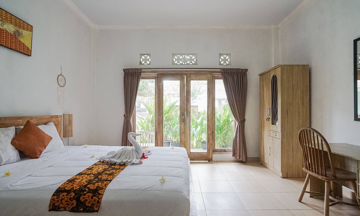 Batu Bolong Hotel | Karan Homestay Canggu