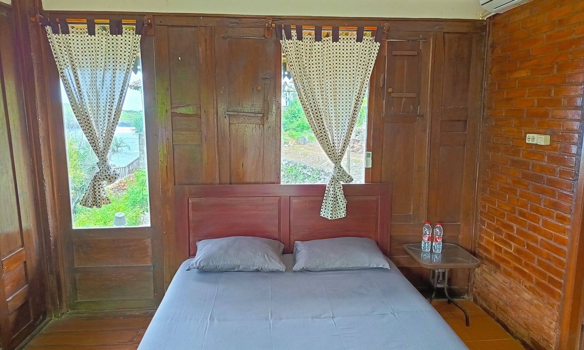 Wonosari Hotel | Karlie Inn